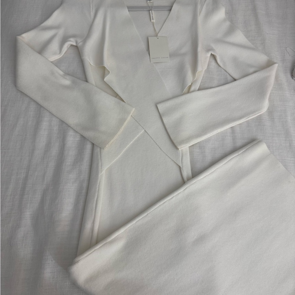 Elegant White knit dress